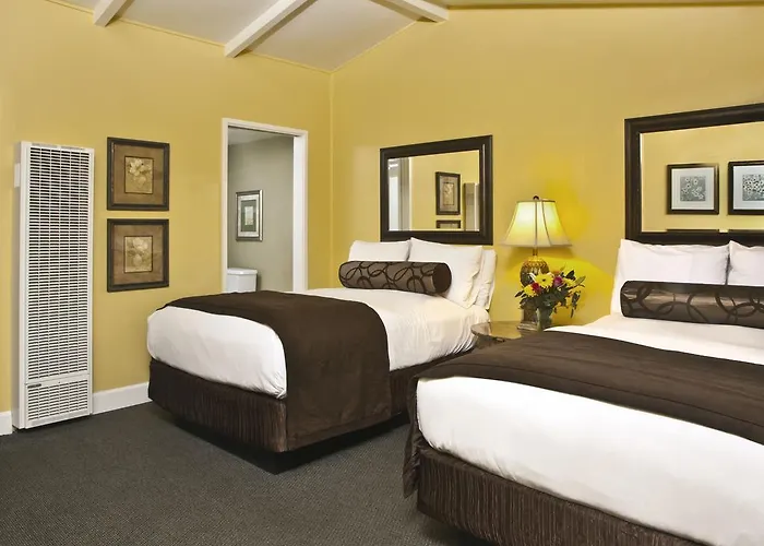 Monterey Peninsula Inn